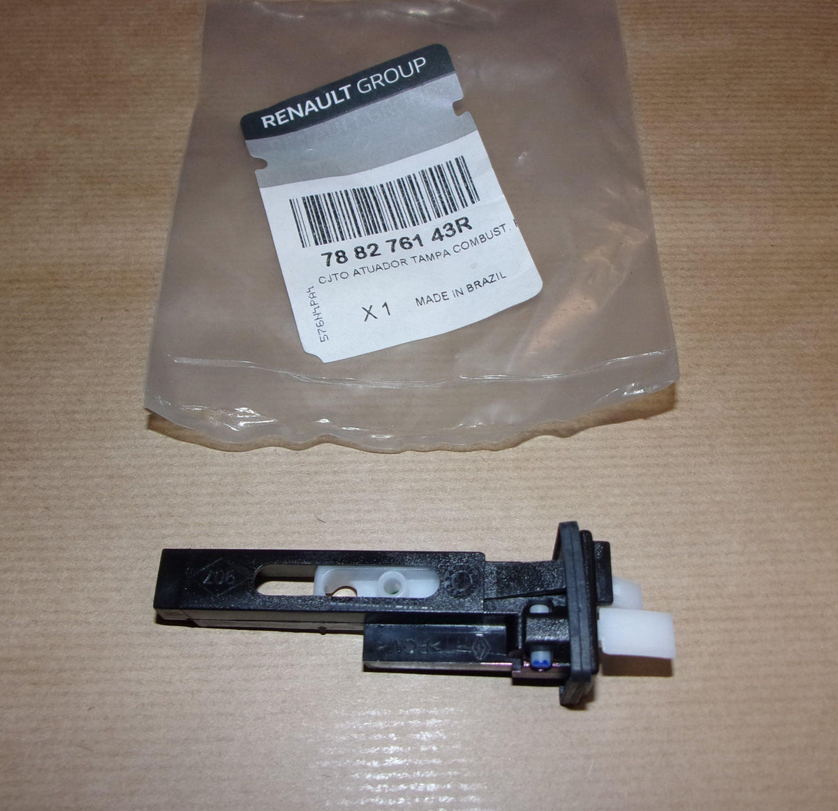SERRURE REMPLISSAGE DE CARBURANT RENAULT ARKAN 788276143R.