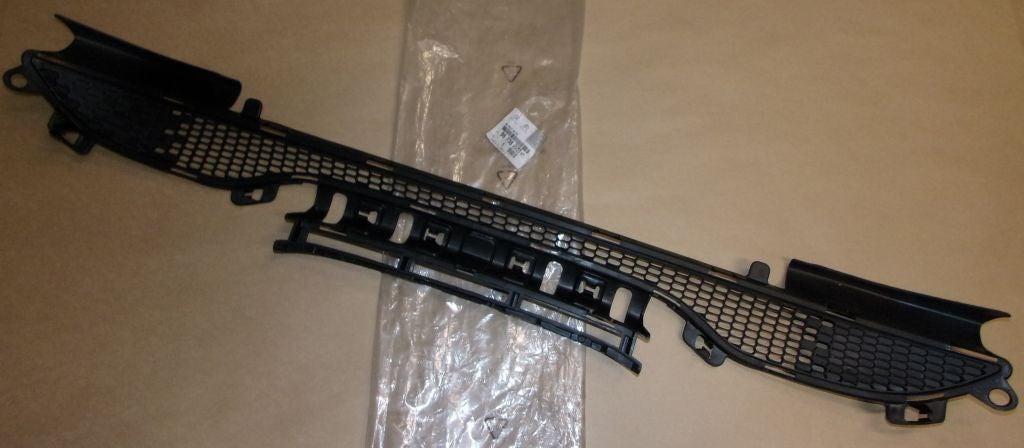GRILLE PEUGEOT 208 96738556XT.