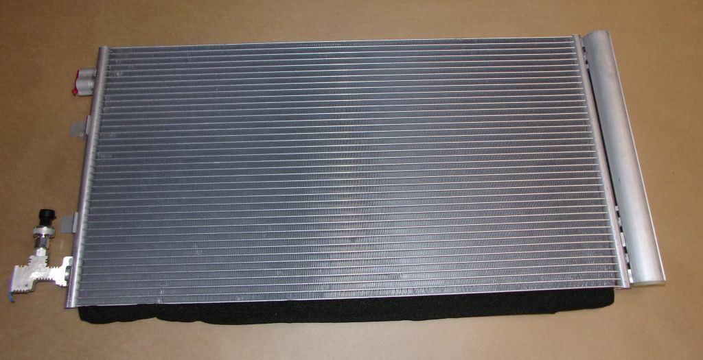CONDENSATEUR RENAULT MEGANE III 921100001R.