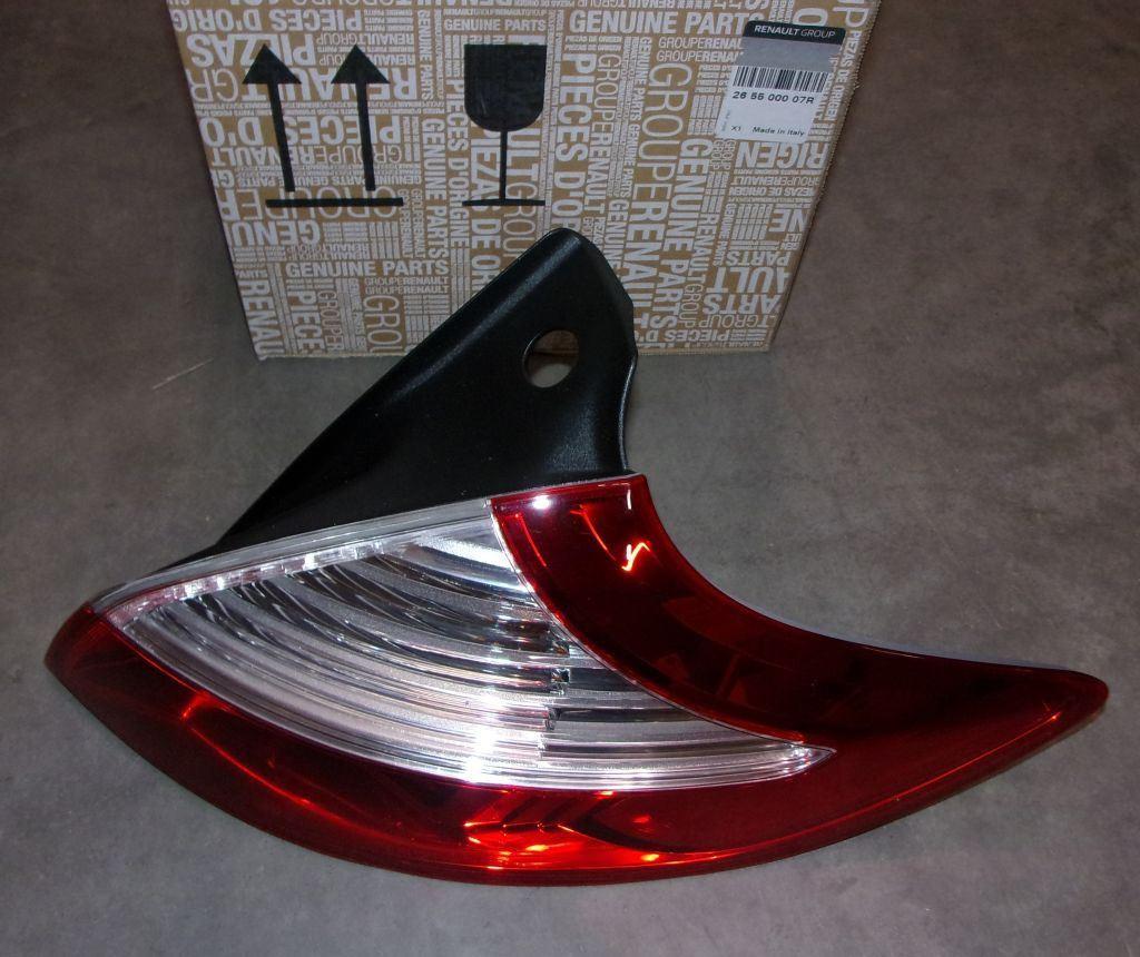 FEU ARRIERE RENAULT MEGANE III DROITE 265500007R.