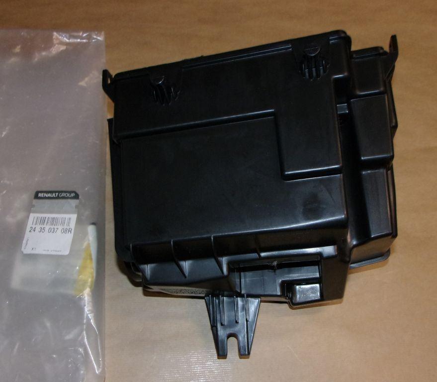 BOÎTE A FUSIBLES RENAULT TRAFIC III 243503708R.