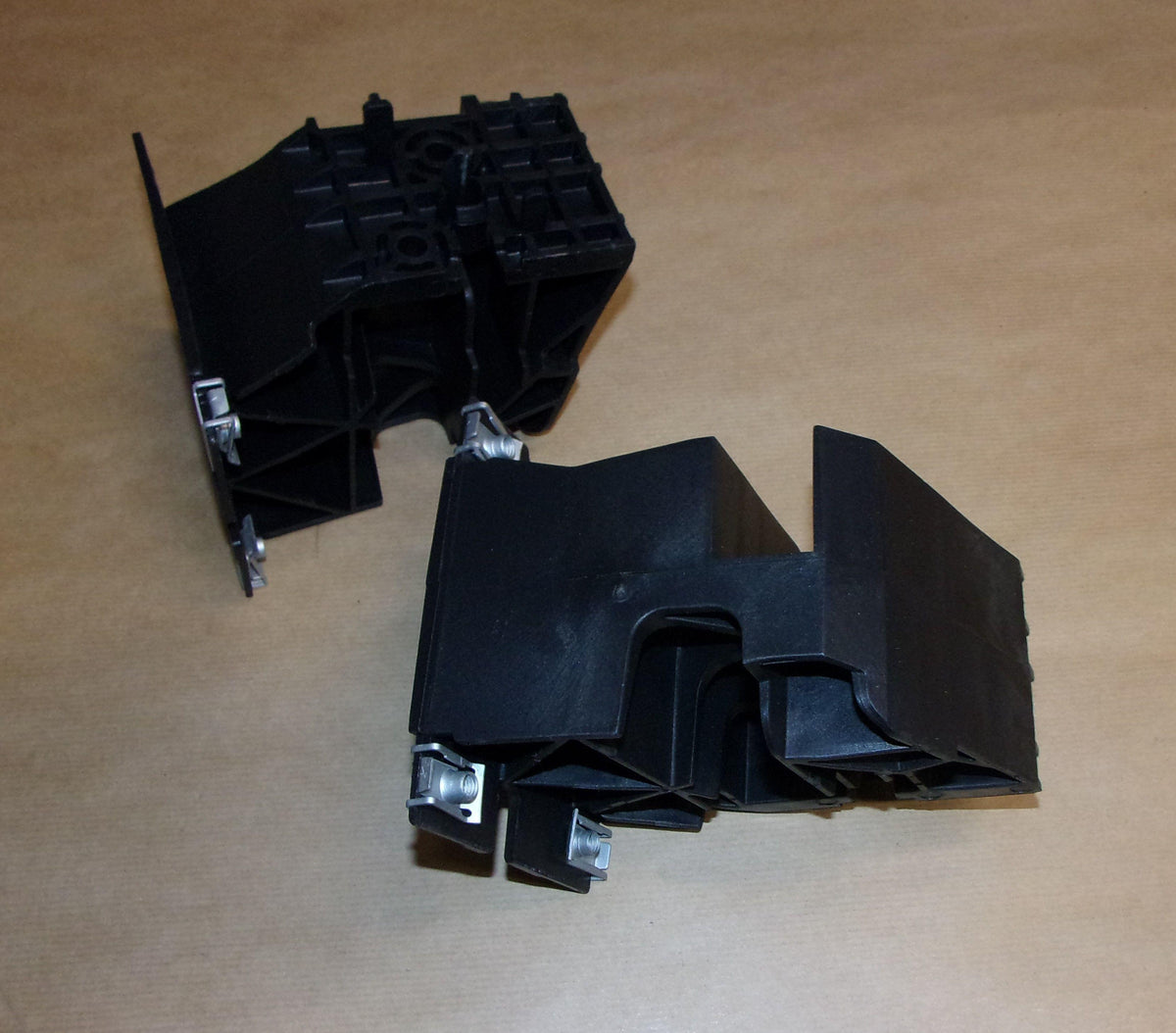 FIXATION DE RENFORT DE PARE.CHOCS PEUGEOT 508 7421.66 742166.