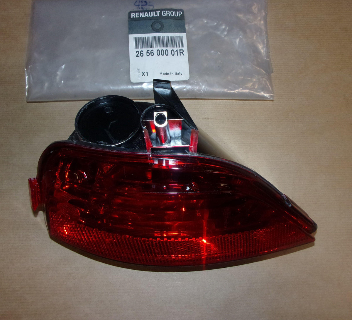 FEU AVANT ANTIBROUILLARD RENAULT LAGUNA III AR 265600001R.