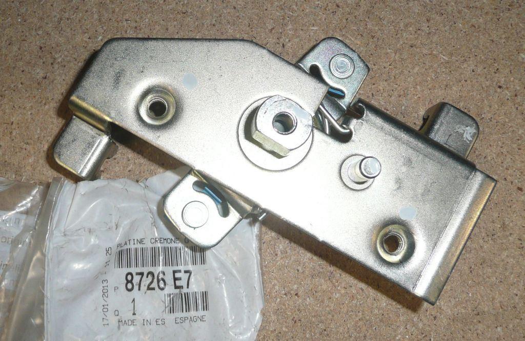 SERRURE DE COFFRE CITROEN BERLINGO II 8726.E7 8726E7.
