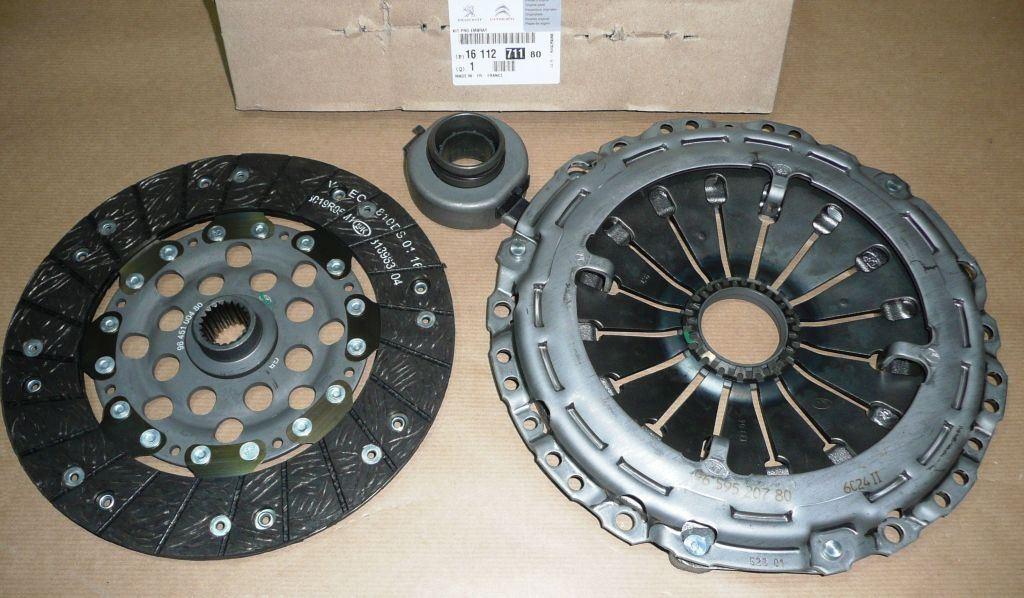 KIT EMBRAYAGES.CITROEN C5,JUMPY,PEUGEOT 607,807 2.0H 1611271180.