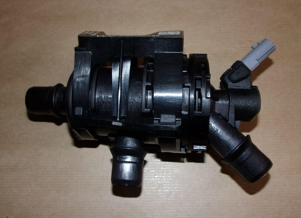 COUVERCLE DE THERMOSTAT RENAULT MASTER III 2.3 212000048R.