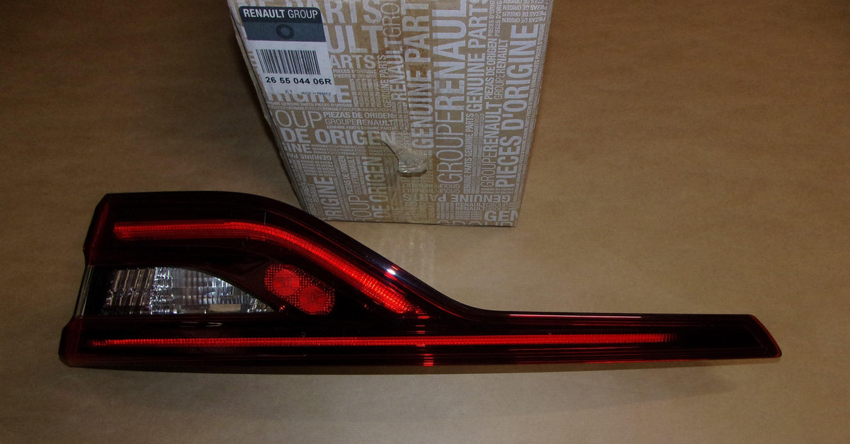 FEU ARRIERE RENAULT TALISMAN DROITE HAYON 265504406R.