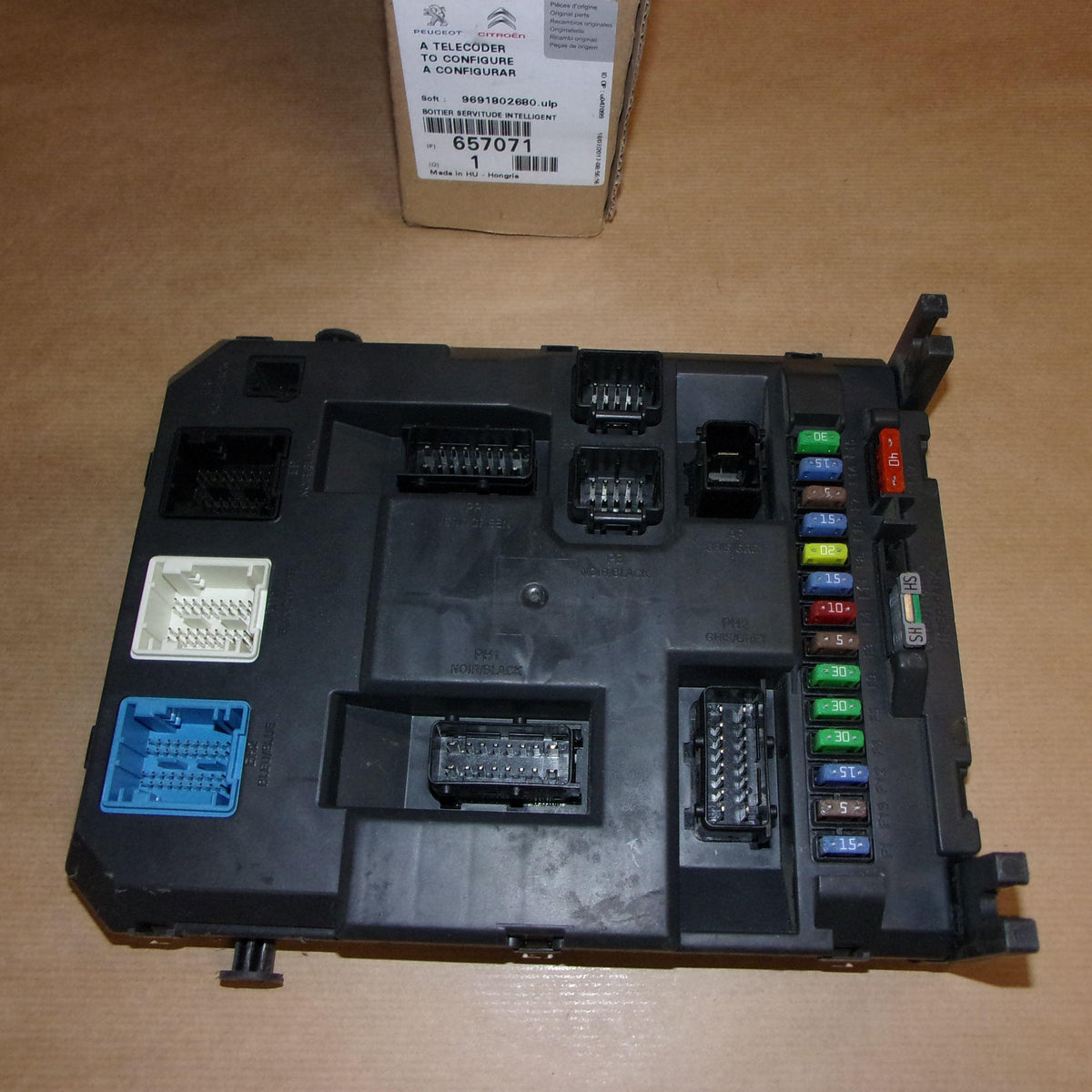 BOÎTE A FUSIBLES CITROEN C3 PICASSO 6570.71 657071.