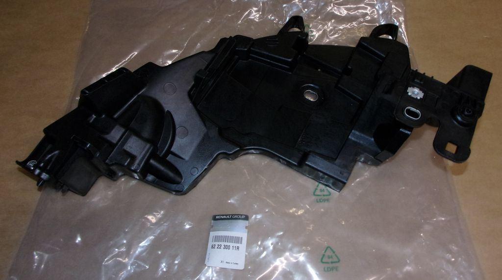 SUPPORT DE PARE-CHOCS RENAULT MEGANE III,FLUEN 622230011R.