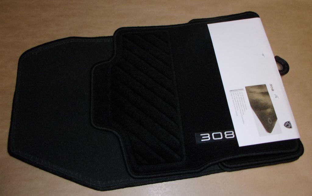 TAPIS EN VELOUR PEUGEOT 308 III 1680490180.