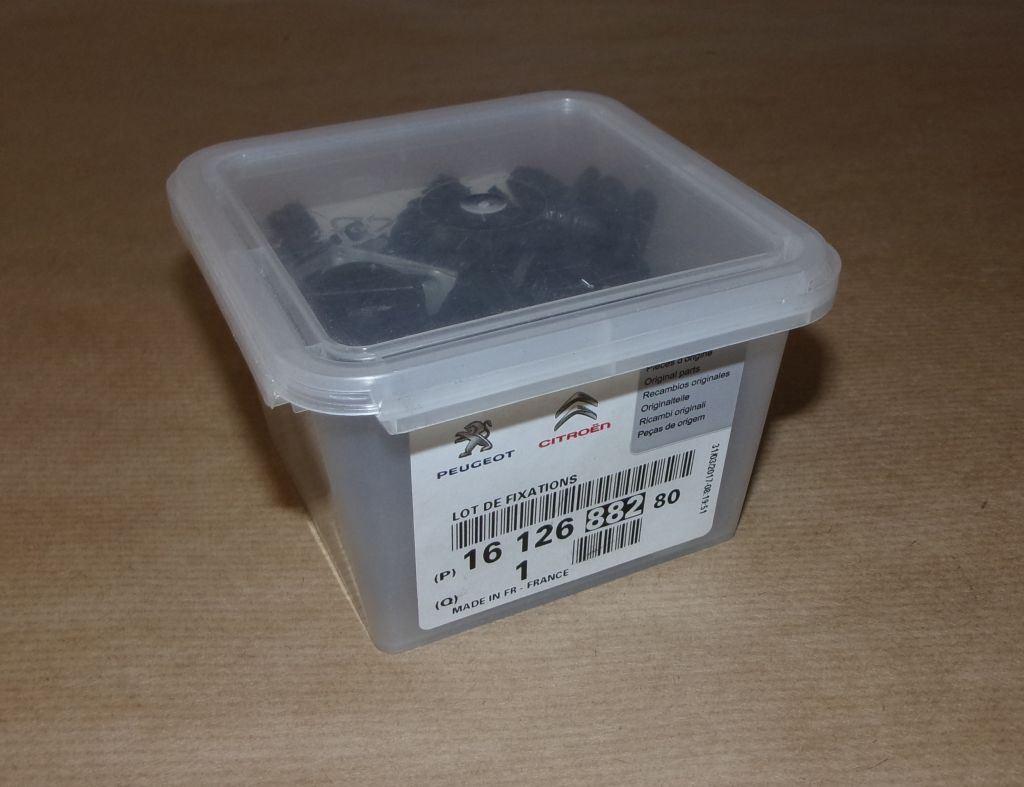 KIT DE MONTAGE DE GARDE-BOUE CITROEN C4 1612688280.