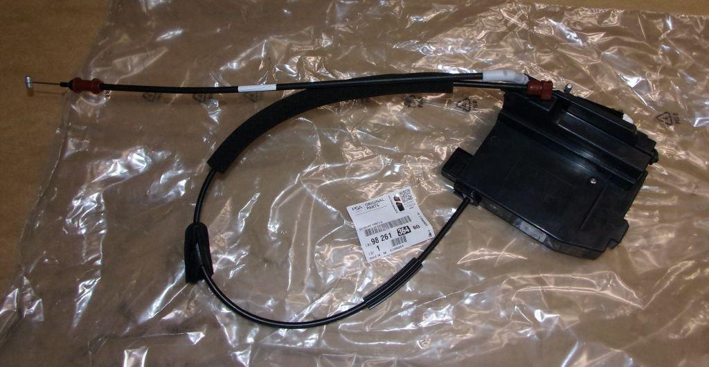 SERRURE DE PORTE CITROEN C4 PICASSO ARRIERE DR 9826136480.