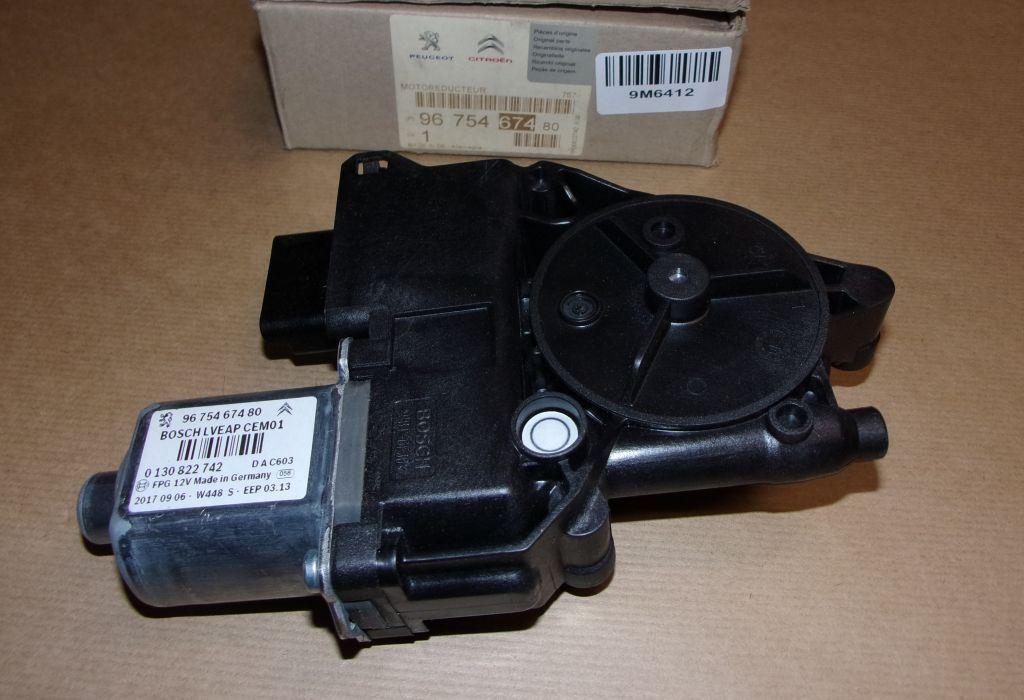 MOTEUR LEVE VITRE PEUGEOT 308 AVANT GAUCHE 9675467480.