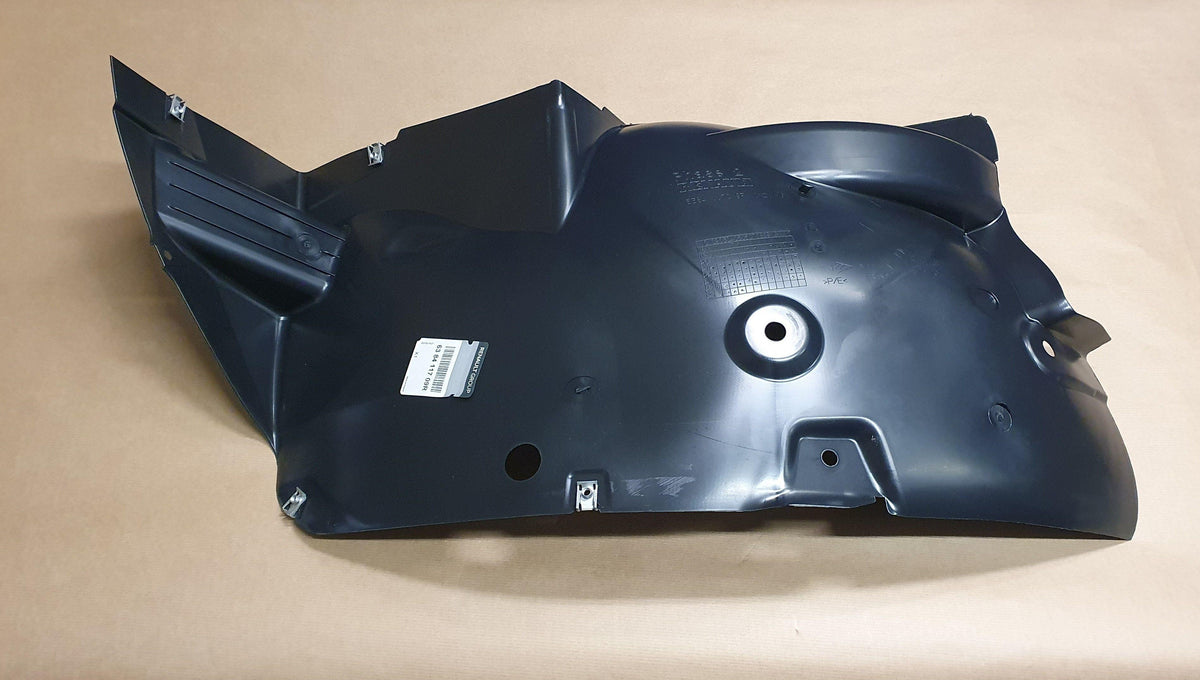 PASSAGE DE ROUE RENAULT MASTER III GAUCHE AVAN 638411709R.