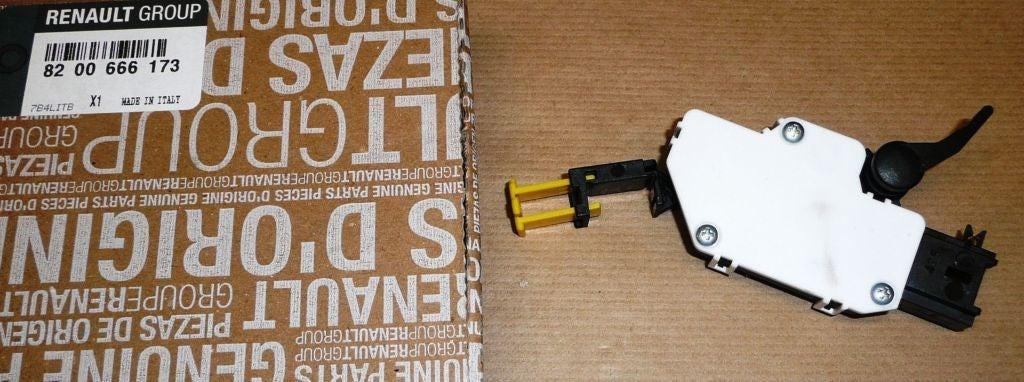 CAPTEUR D'EMBRAYAGE RENAULT MEGANE II 8200666173.