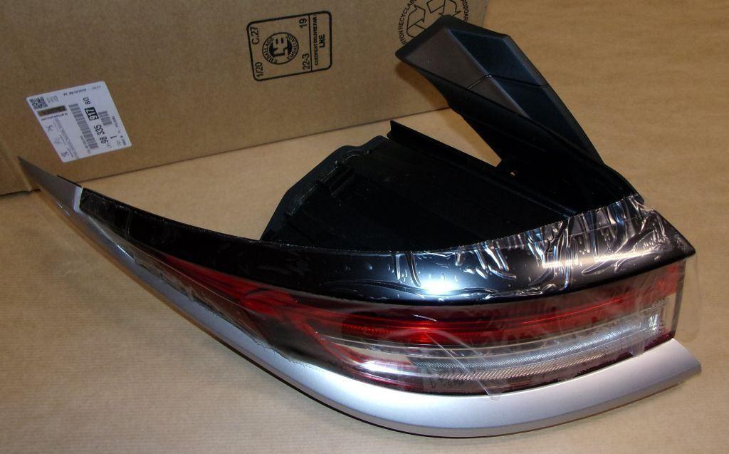 FEU ARRIERE CITROEN DS3 CROSSBACK GAUCHE 9833591780.