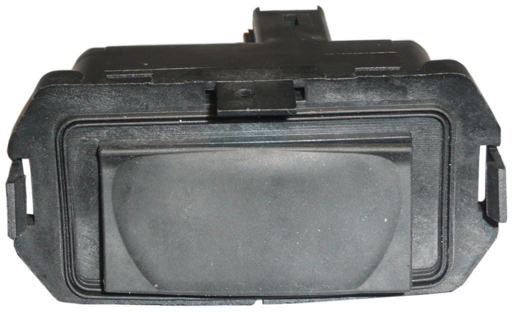 BOUTON DE COFFRE RENAULT LAGUNA II 7701472930.