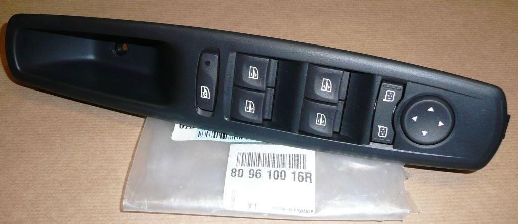 BOUTON LEVE-VITRE RENAULT SCENIC III 809610016R.