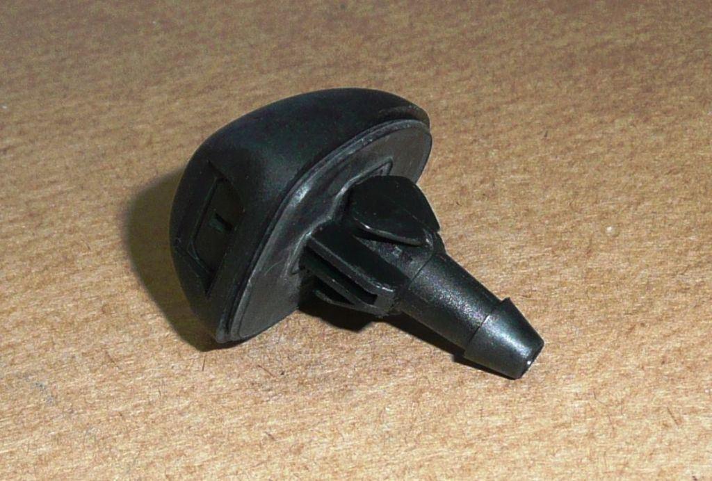 EMBOUT DU SYSTEME DE LAVE.GLACE CITROEN C4,P30 6438.AQ 6438AQ.