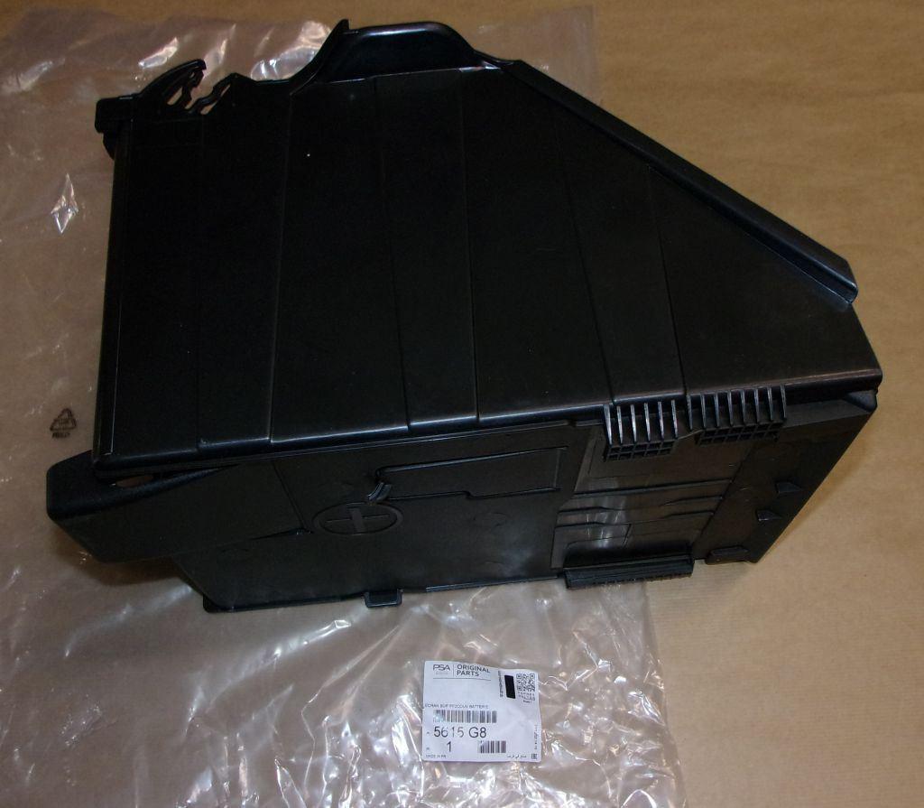 BOITIER DE BATTERIE CITROEN C3 PICASSO 5615.G8 5615G8.