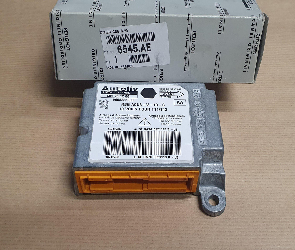 BOITIER DE FILTRE A HUILE CITROEN NEMO 1.3HDI 6545.AE 6545AE.