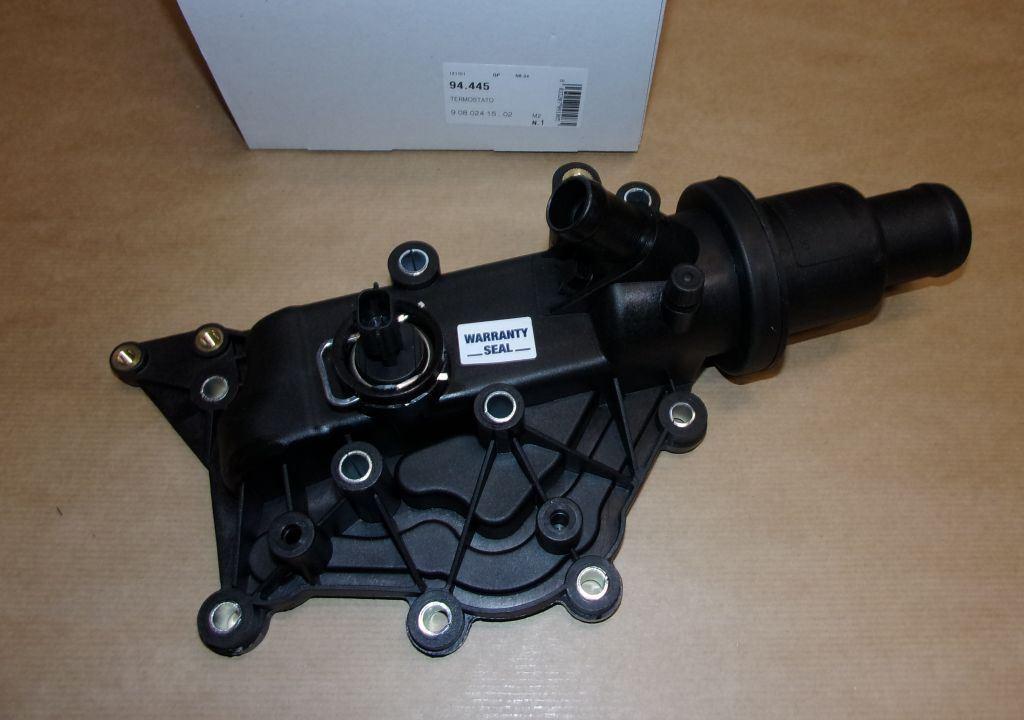 COUVERCLE DE THERMOSTAT RENAULT KANGOO II 1.6 8200700094.