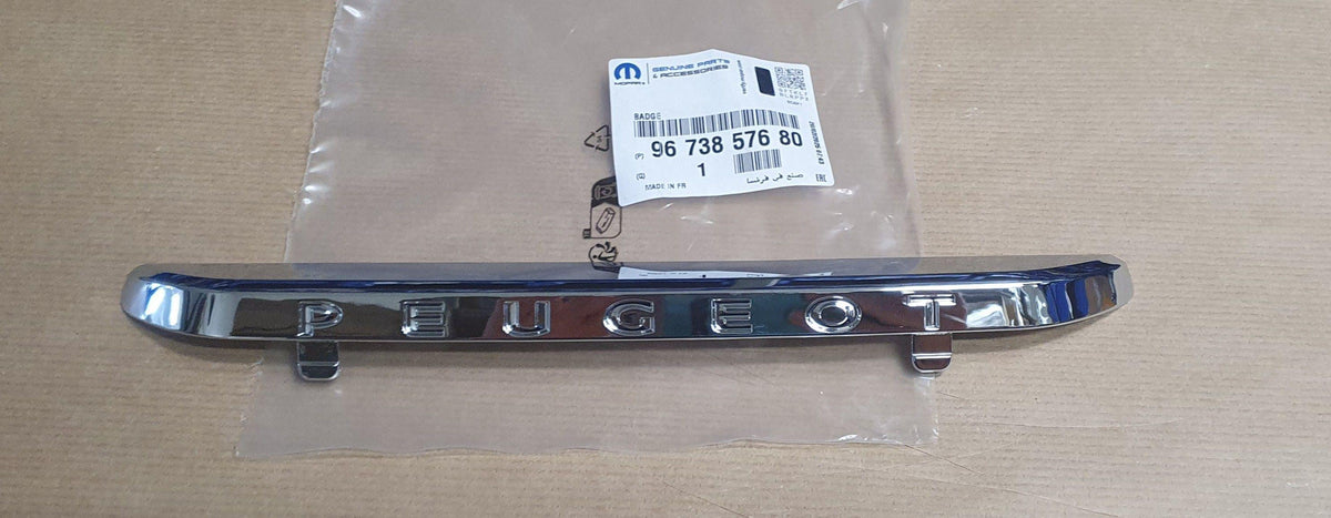 L'EMBLEME PEUGEOT 208 PEUGEOT 9673857680.