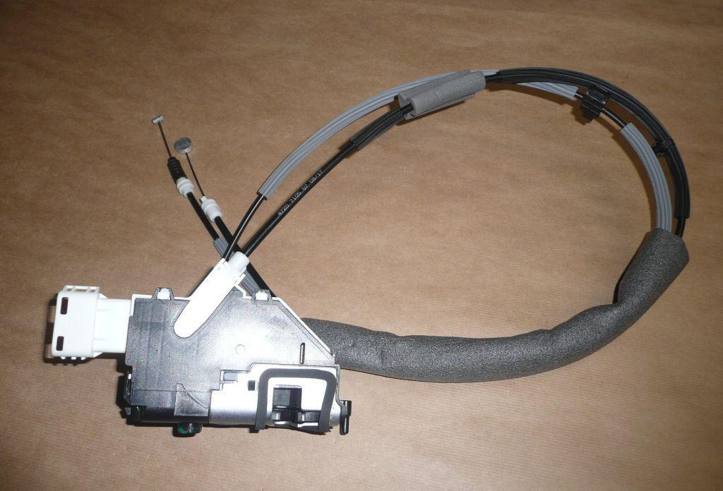 SERRURE DE PORTE PEUGEOT 1007 DROITE COULISSAN 9136.AP 9136AP.