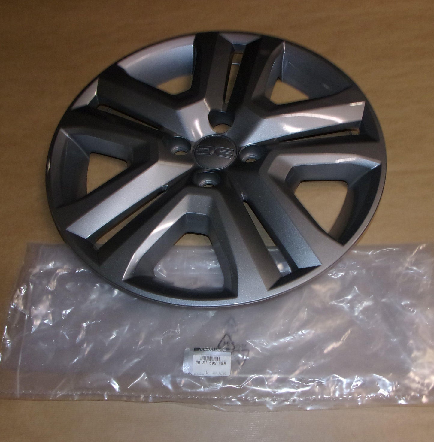 Original ENJOLIVEUR DACIA LOGAN III,SANDERO III 16" 403159548R.