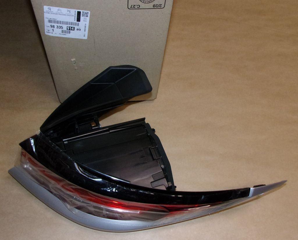 FEU ARRIERE CITROEN DS3 CROSSBACK DROITE 9833591480.
