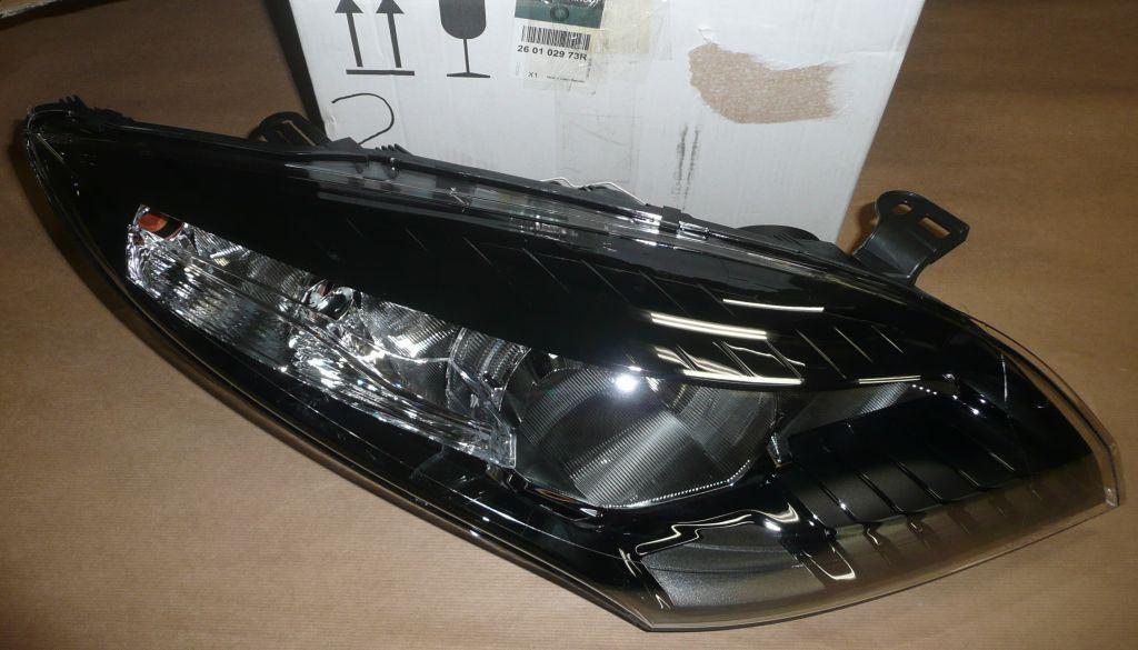 PHARES RENAULT MEGANE III DROIT 260102973R.