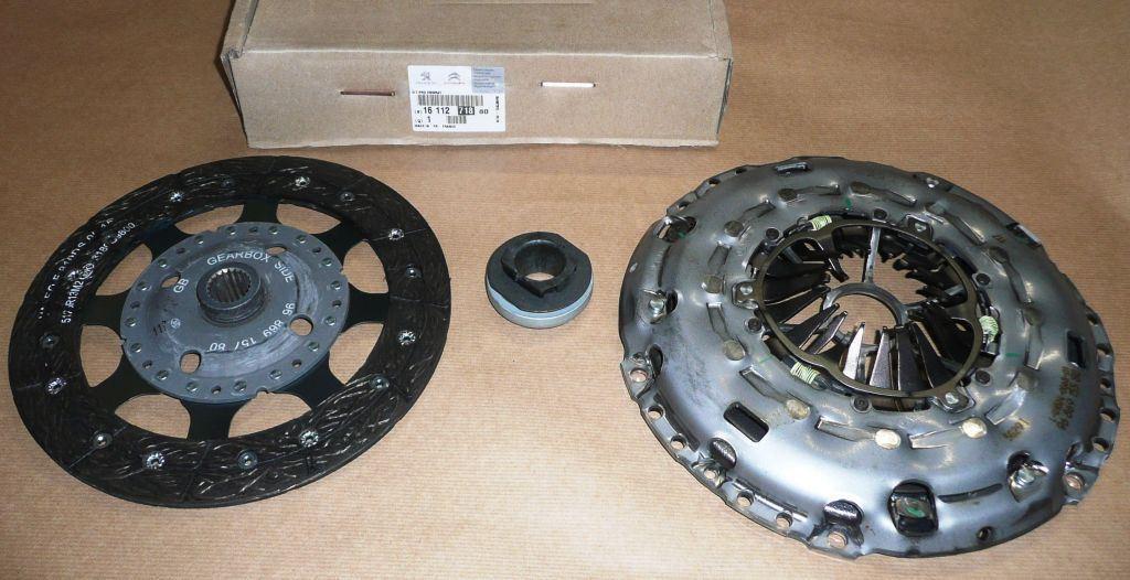 KIT EMBRAYAGES.CITROEN C4,C5,PEUGEOT 307 2.0HDI 136K 1611271880.
