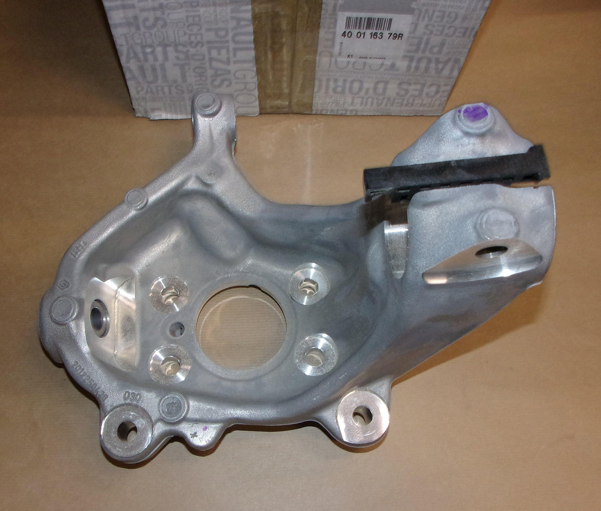 PORTE FUSÉE RENAULT TALISMAN AVANT GAUCHE 400116379R.