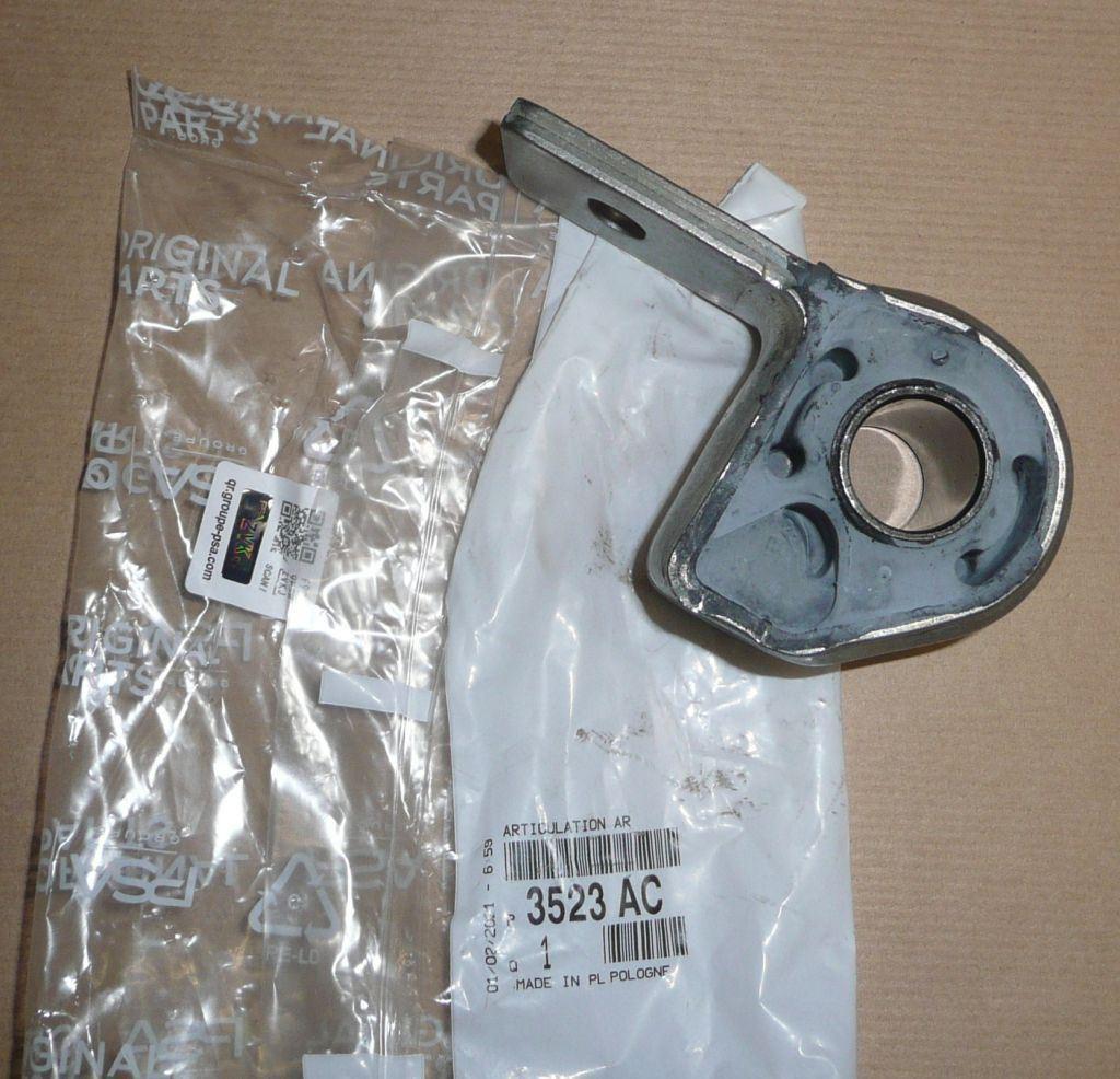SILENTBLOCK DE TRIANGLE CITROEN BERLINGO,P306 3523.AC 3523AC.