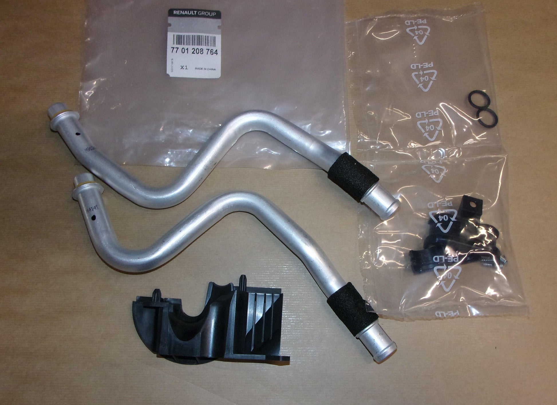 Tuyau de chauffage d’origine pour Renault Clio III , 7701208764.
