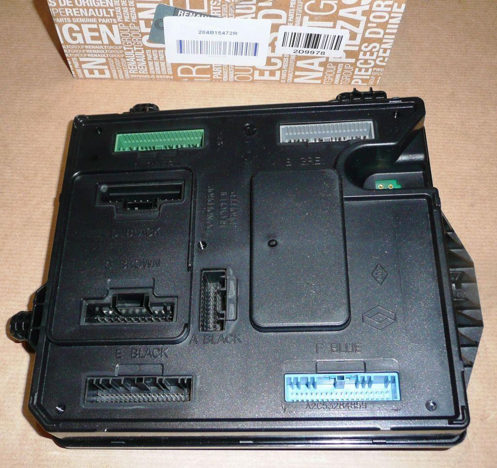 BOÎTE A FUSIBLES RENAULT MEGANE III 284B15472R.