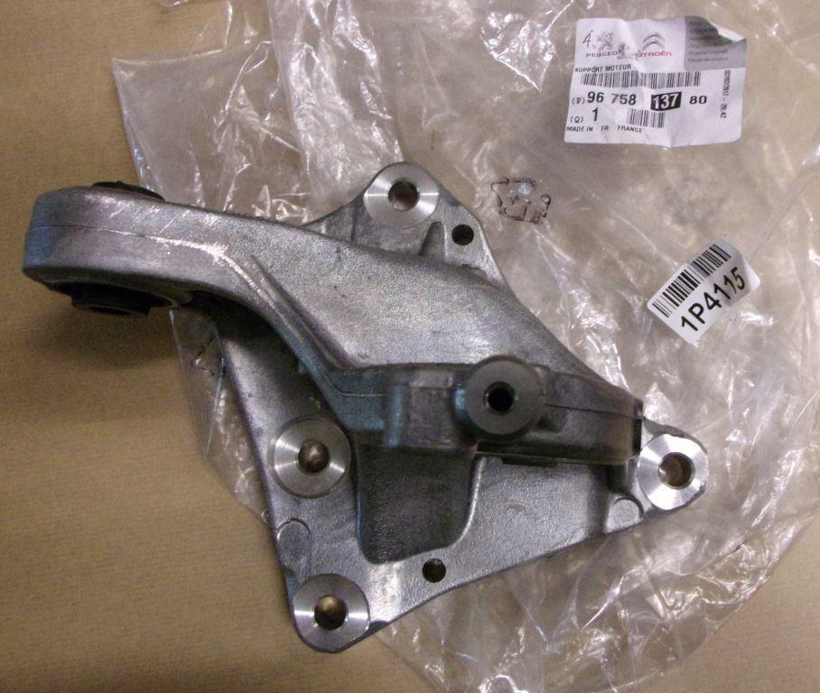 SUPPORT D'ARBRE DE TRANSMISSION CITROEN C5 2.0 9675813780.